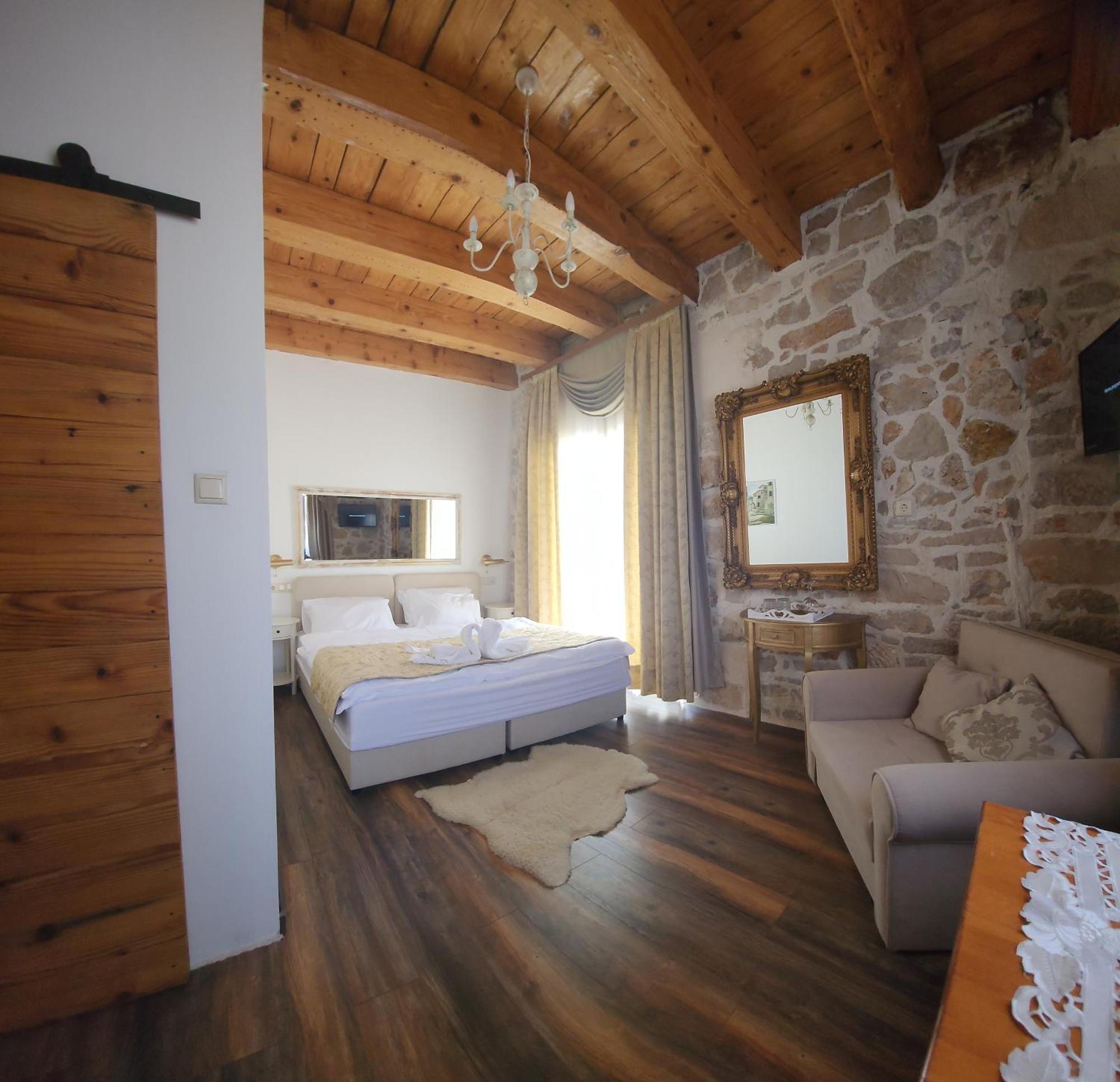 Boutique Vila Marijini Dvori Tribunj  Room photo