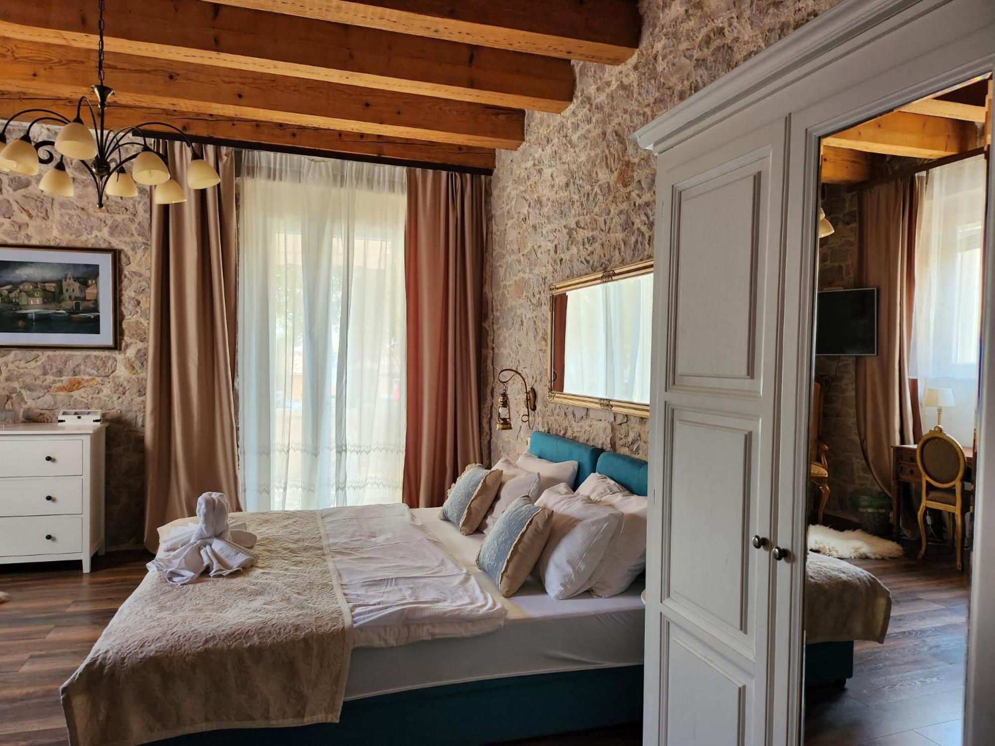 Boutique Vila Marijini Dvori Tribunj  Room photo